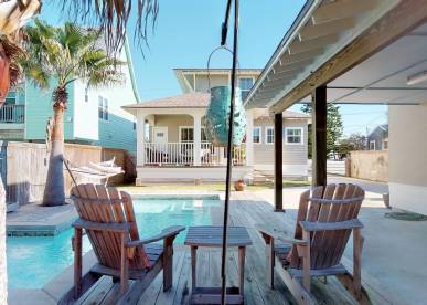 private pool port aranas